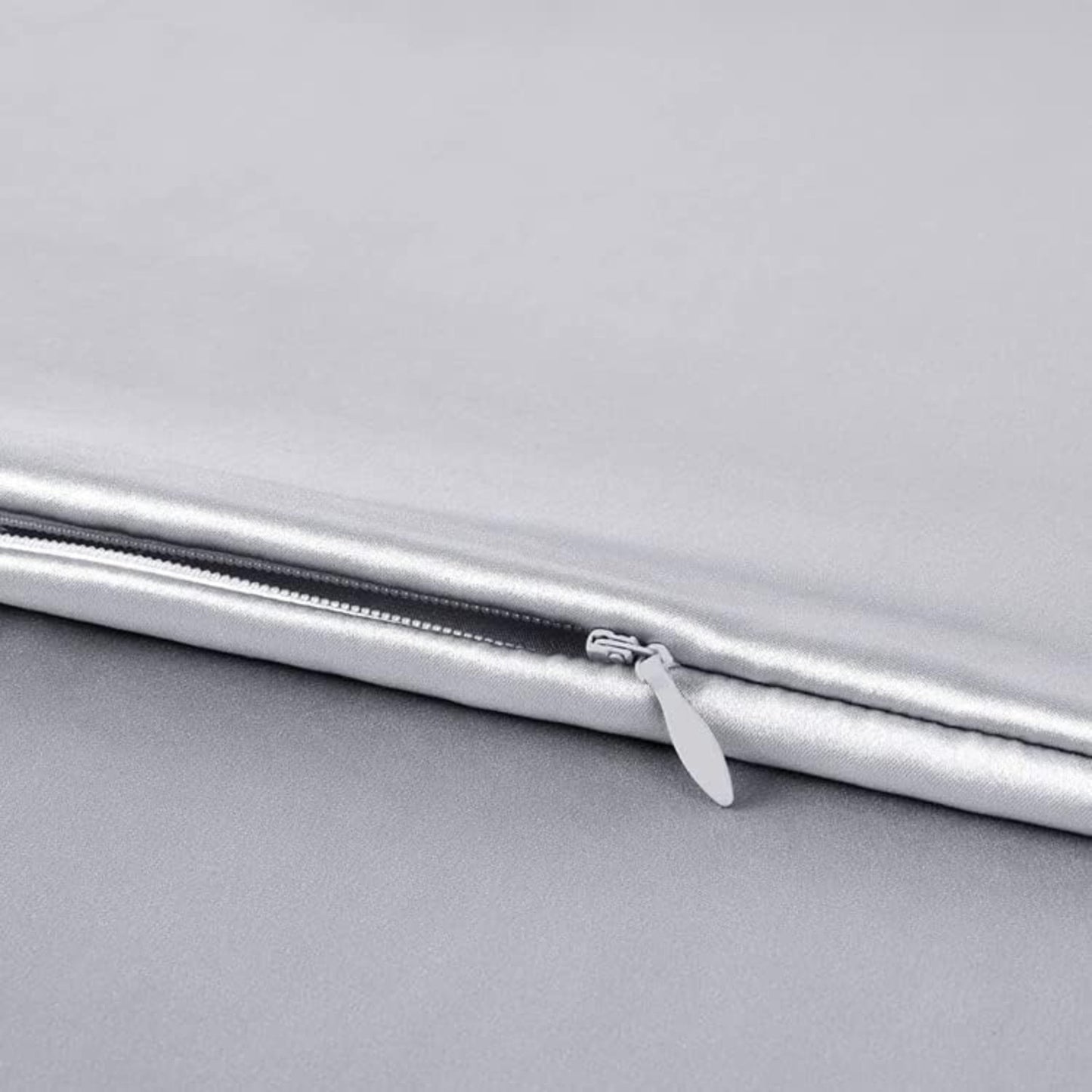 Zipped-Silk-Pillow
